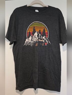 Toyota 4Runner Men’s Graphic Tee - Mountain Sunset 40th Anniversary Sz L